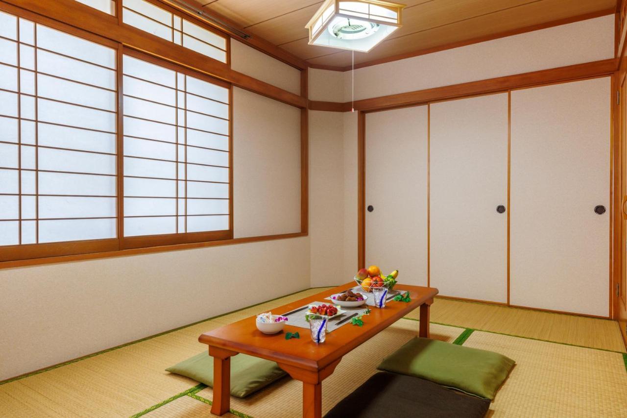 Naha Gajumaru Apartment Hotel 301 Exteriör bild